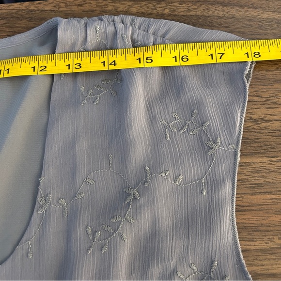 Thyme Maternity Soft Gray Embroidered Top Size S - Picture 7 of 9